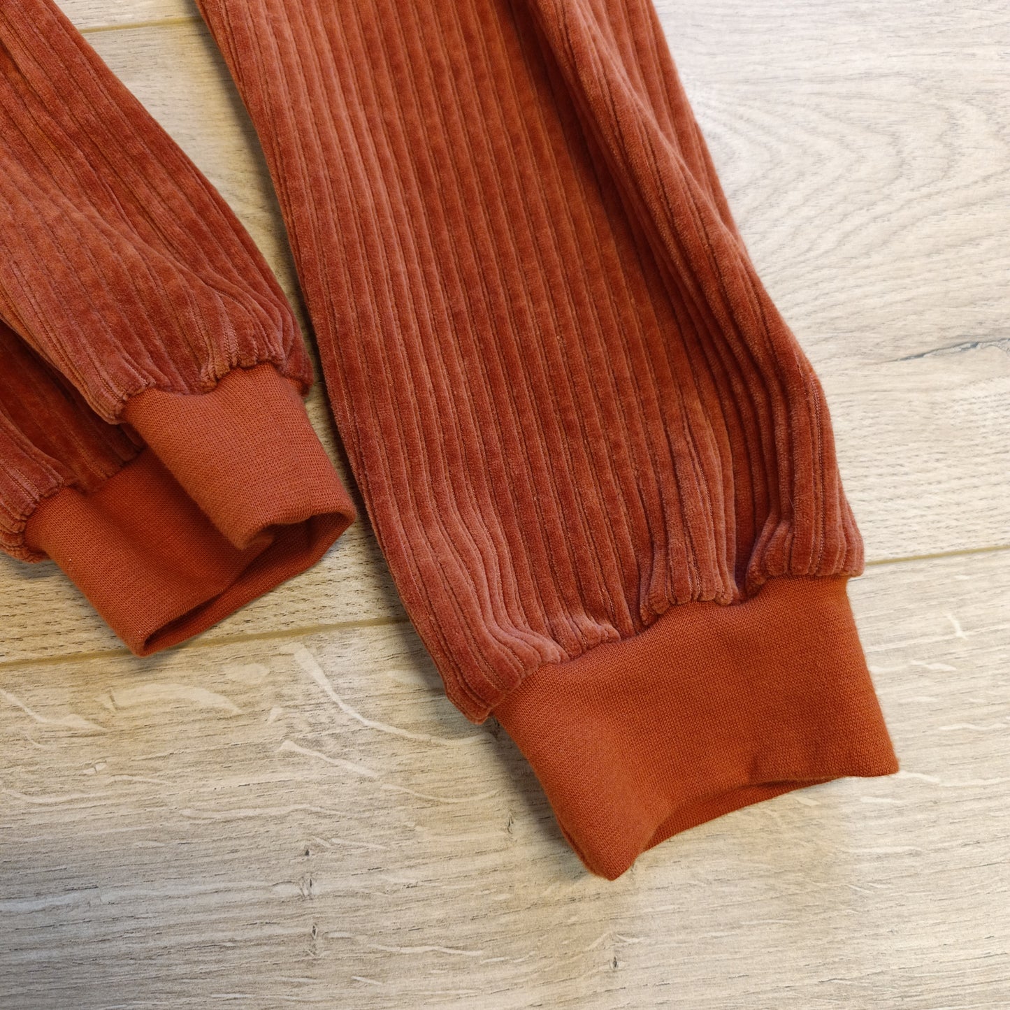 OUTLET Broek rib velours roest