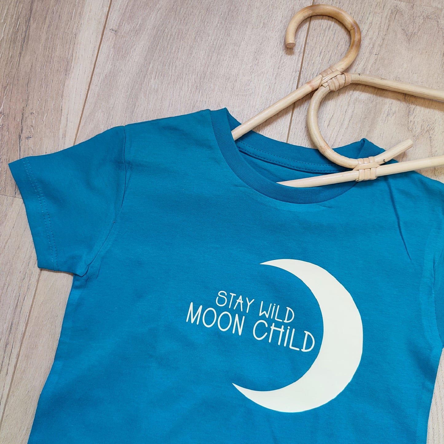T-shirt "stay wild moon child"